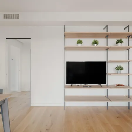 Guesthost - Modern Terrace Flat Lambrate * Milano
