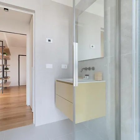 Guesthost - Modern Terrace Flat Lambrate アパート